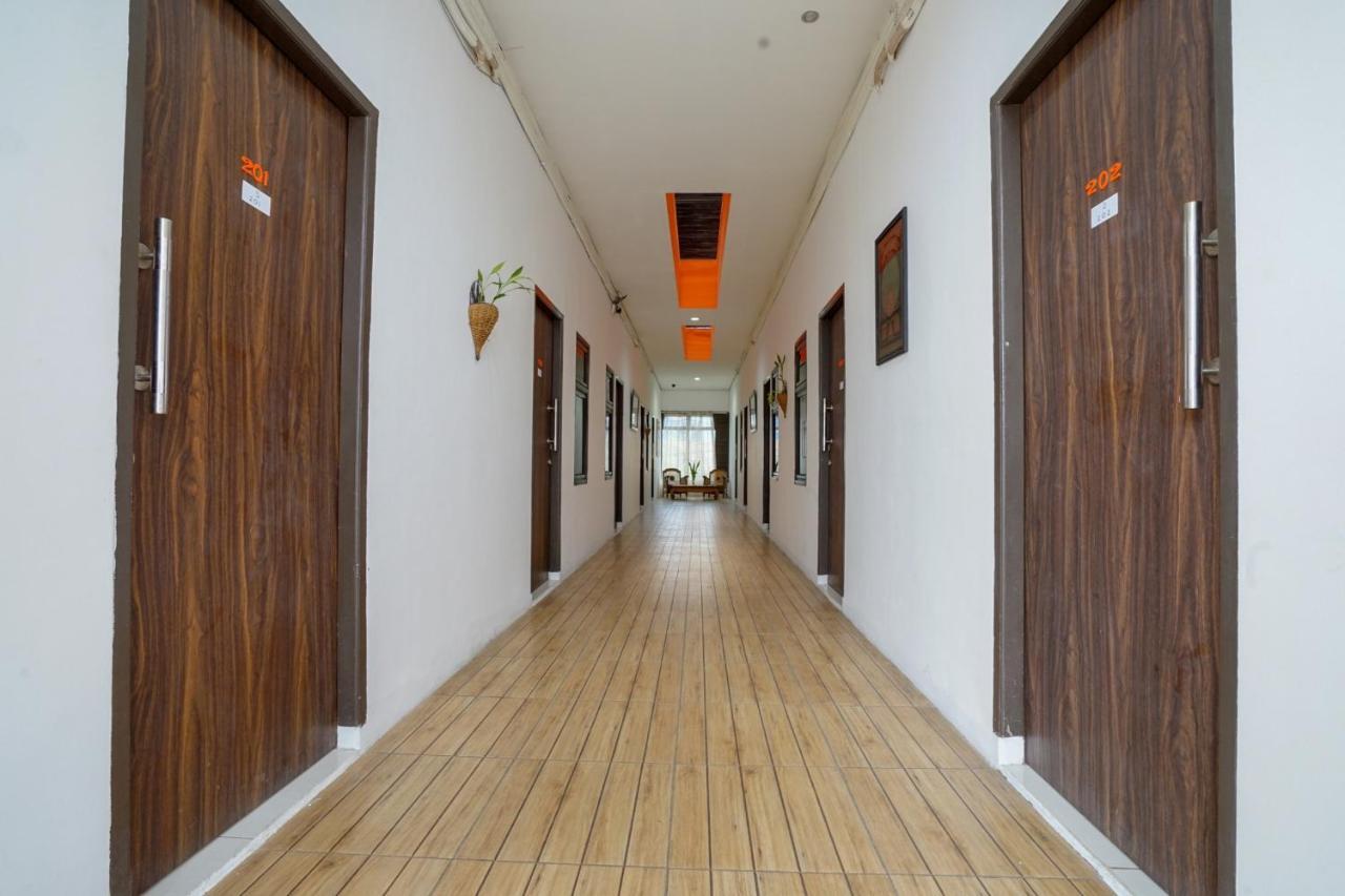 Oyo 2067 Fedith Kost Syariah 2*