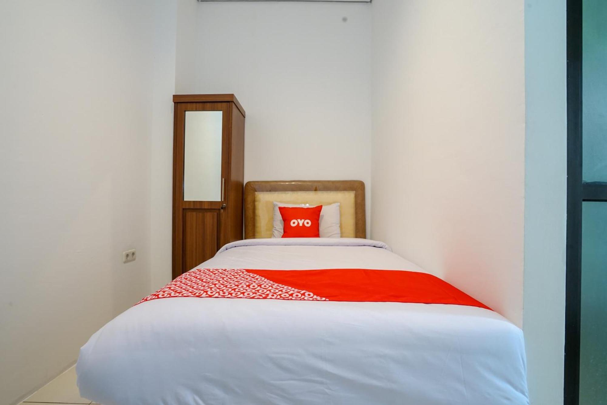 Oyo 2067 Fedith Kost Syariah 2* Palembang